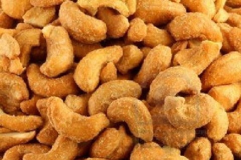 Roasted and salted cashews nuts