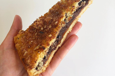 Crostata ripiena con pesche e Noci Manuzzi