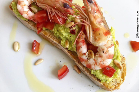 Bruschetta con guacamole, gamberi e Pinoli Manuzzi