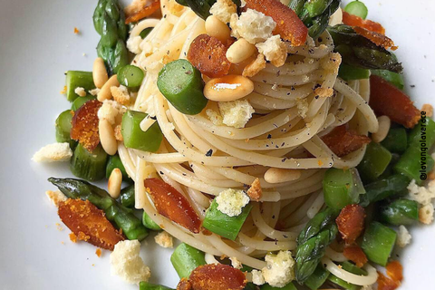 Spaghetti con asparagi e bottarga